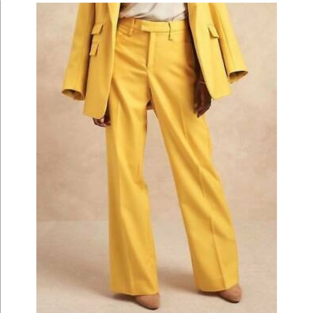 Banana Republic High-Rise Wide-Leg Italian Wool Pant- color: going bananas sz 2